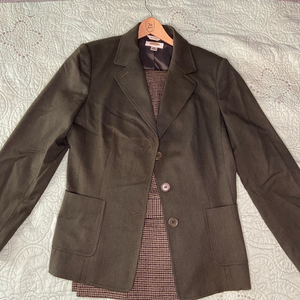 Suit set - Picture 2 of 4